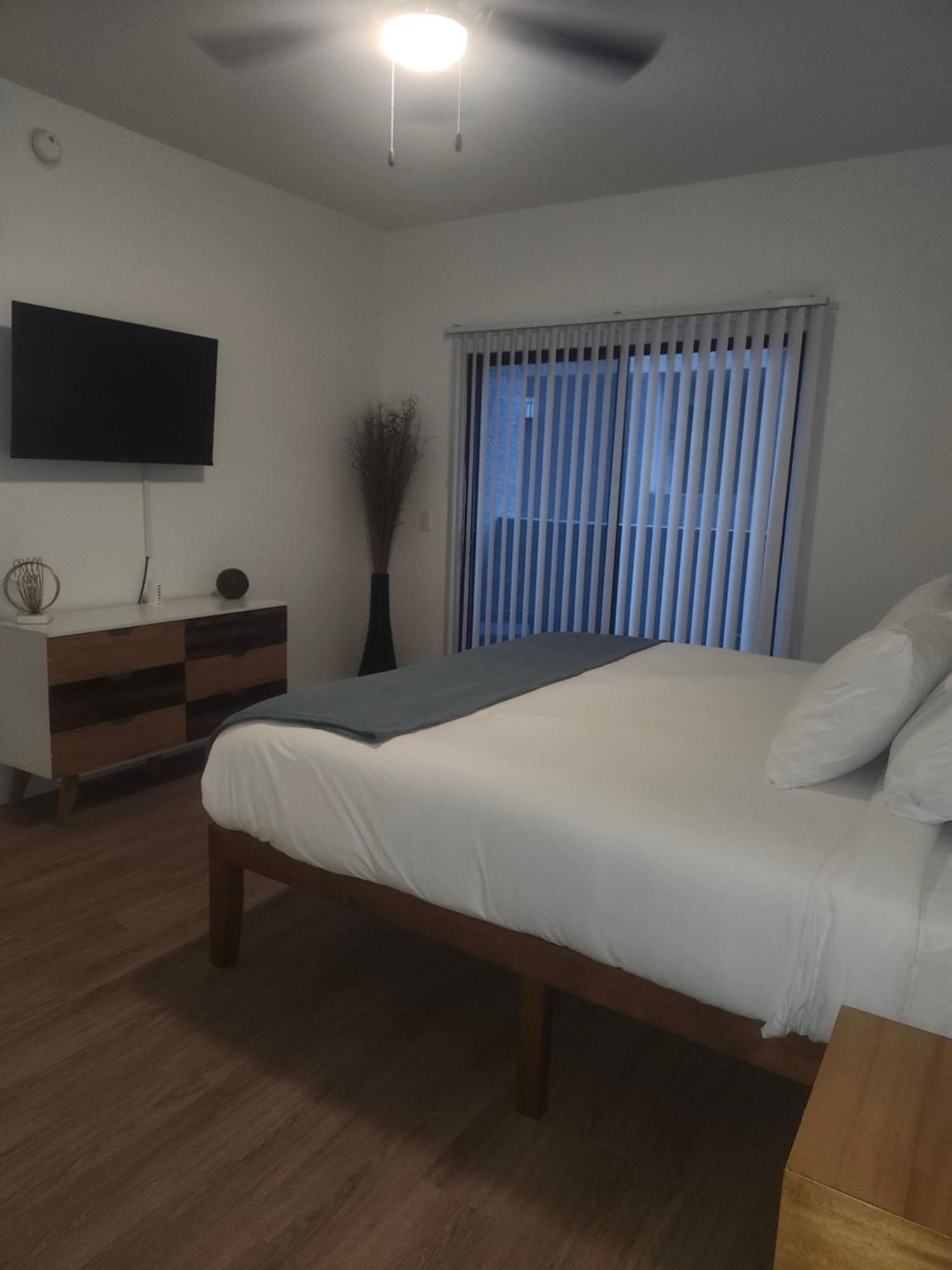 Апартаменты Westgate Entertainment District, Walk To Events, Wifi, Free Parking Глендейл Номер фото