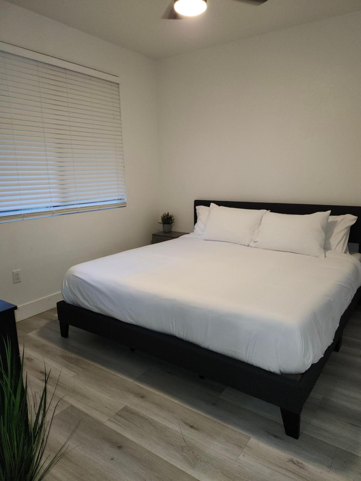 Апартаменты Westgate Entertainment District, Walk To Events, Wifi, Free Parking Глендейл Экстерьер фото